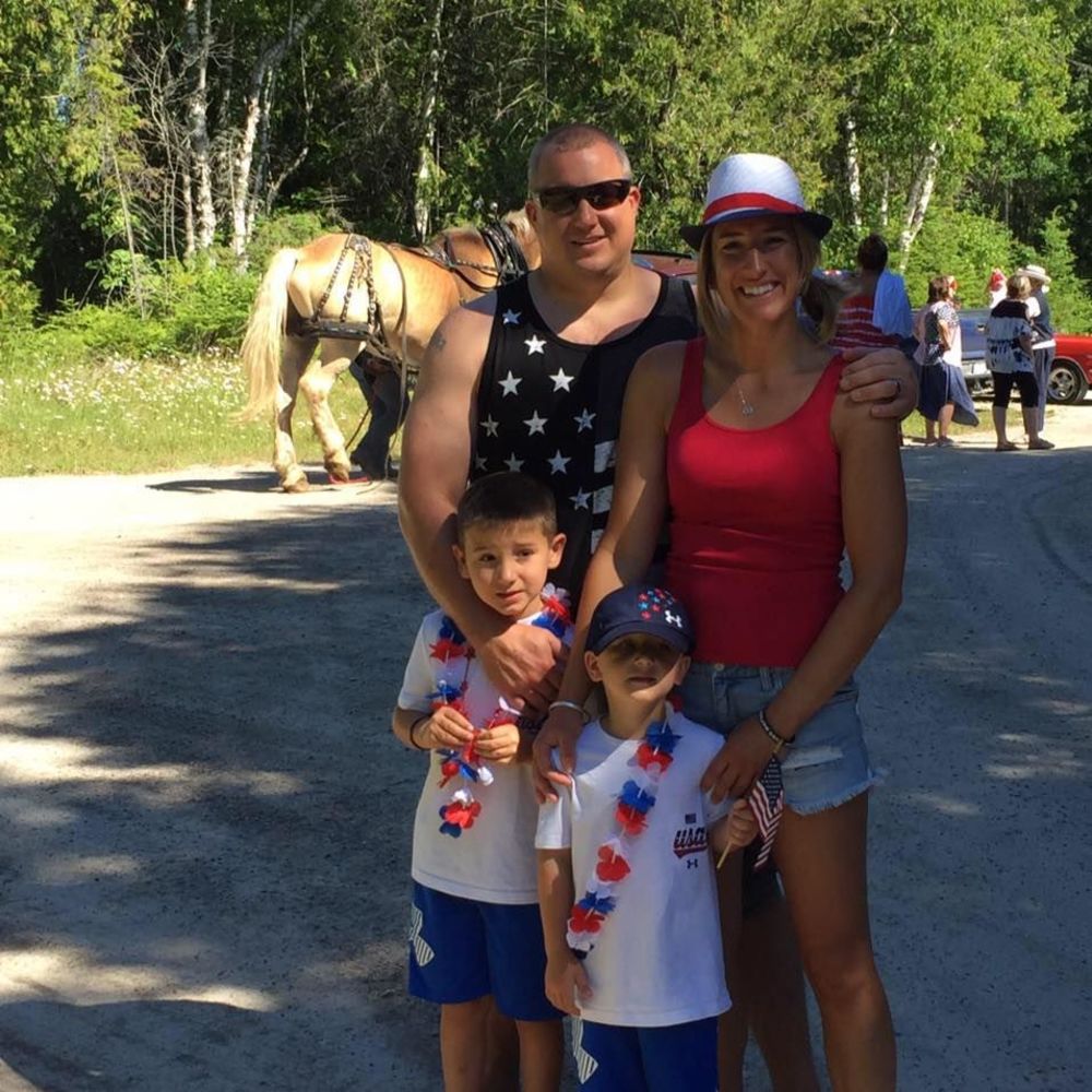 Meet your Posher, Courtney